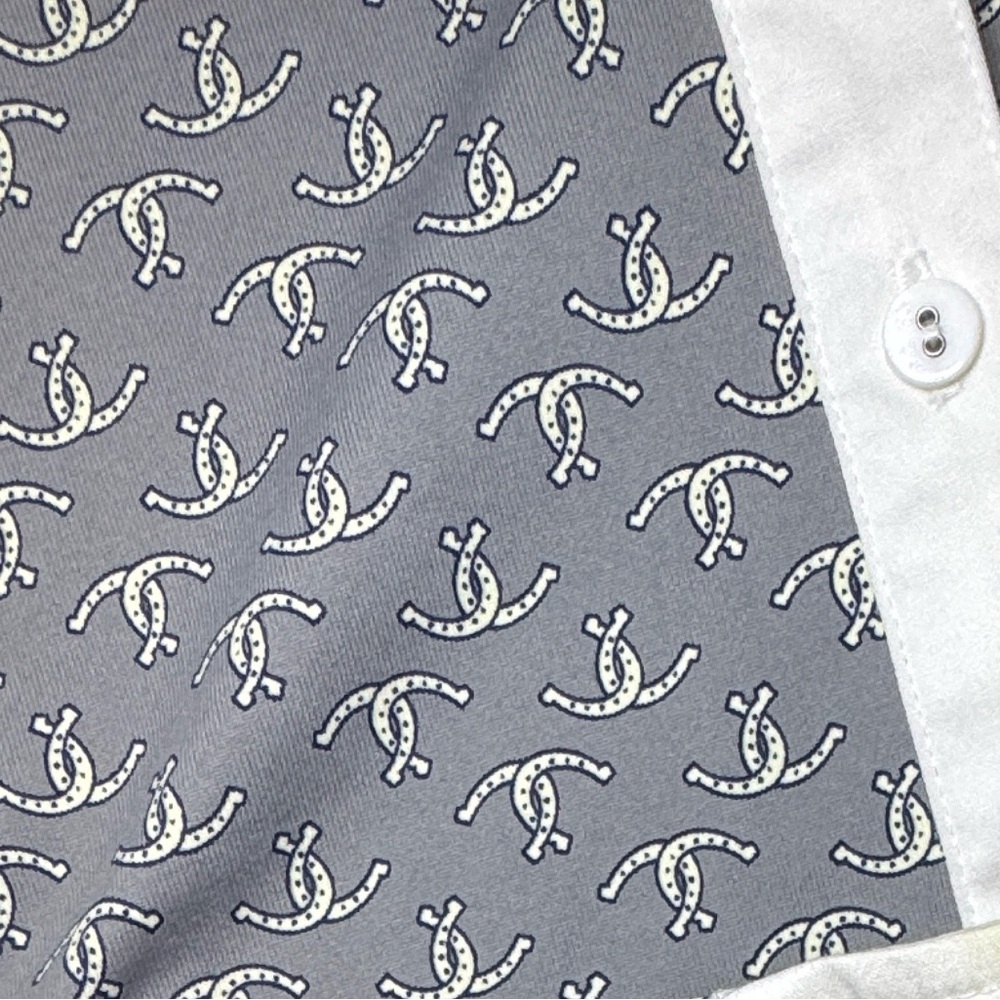 J Mclaughlin Women’s Office Chic Grey Button-Down Horseshoe Print Blouse — LARGE - Picture 7 of 7